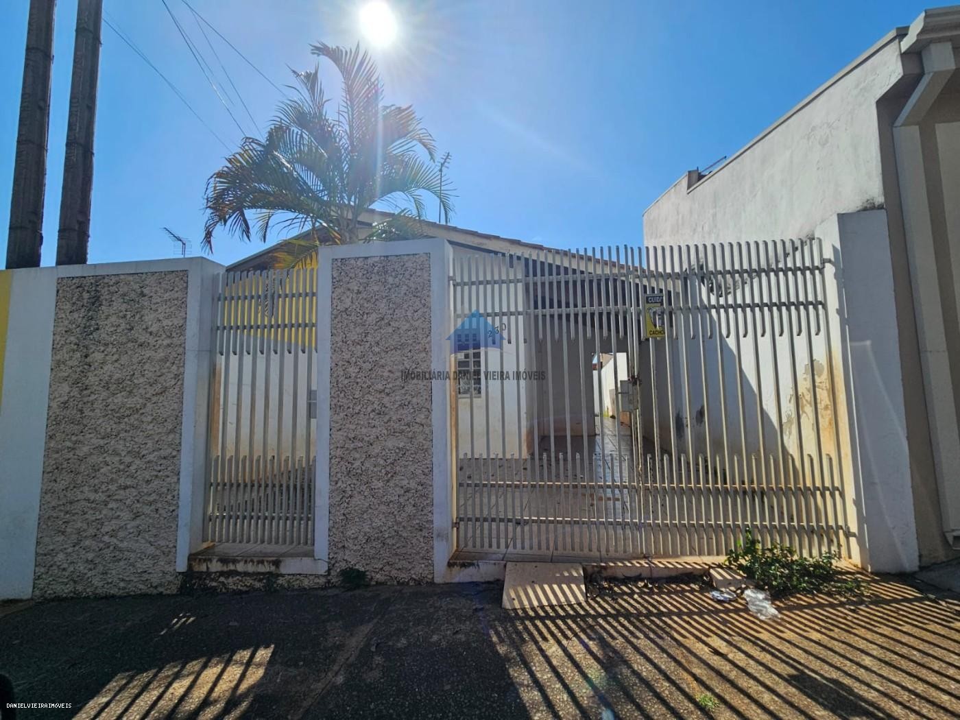 Casa para Loca��o - Tatu�, JARDIM LUCILA, 2 dormit&oacute;rios, 1 banheiro, 1 vaga