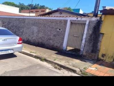 Casa para Venda, em Tatu�, bairro Centro, 2 dormit�rios, 1 banheiro, 3 vagas